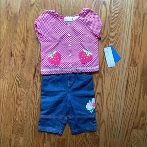 Adorable NWT Little Sprouts 2 piece outfit. 24 months.